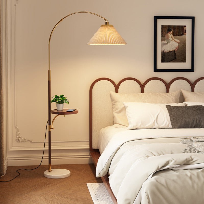 Elegance Arch Floor Lamp with Shelf - Geelamp - Online - Shop